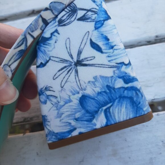 Rare 🔥 Boho embroidered and beaded retro Betsy Johnson shoes - Picture 6 of 13